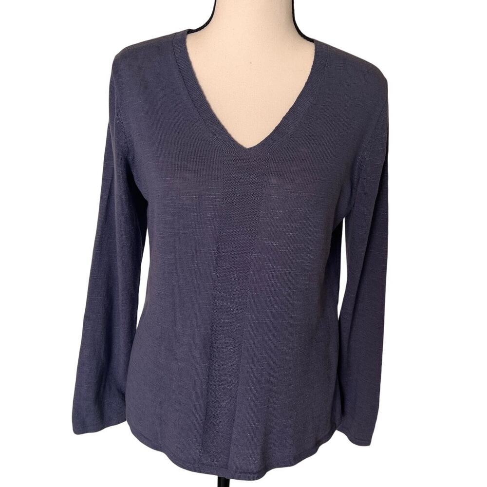 J. Jill knit. Featuring a relaxed silhouette and a flattering V-neckline,